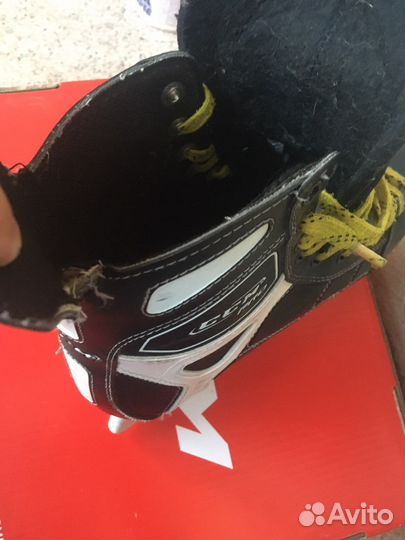 Коньки хоккейные 43 размер