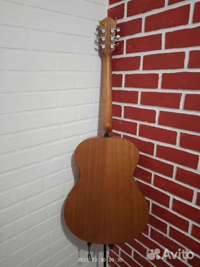 Гитара новая Индонезия