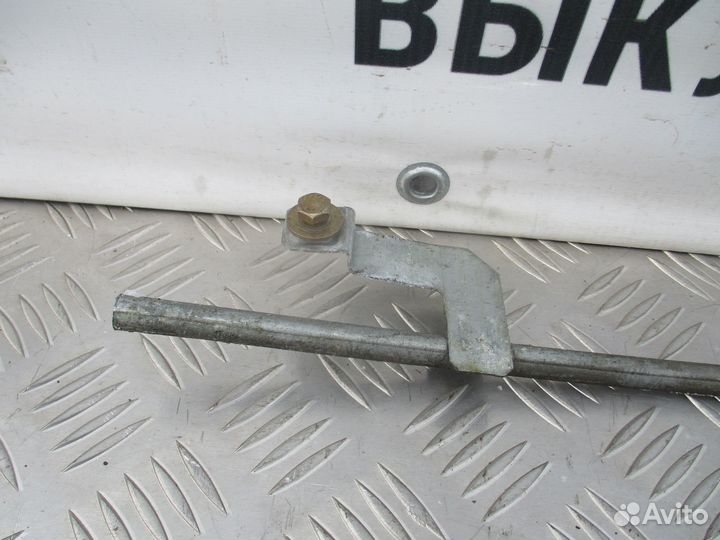 Стеклоподъёмник передний правый BMW 3 E30 1986г