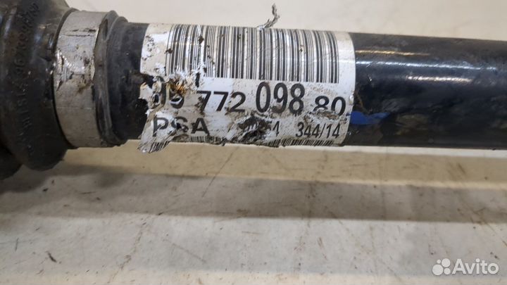 Полуось правая передняя Peugeot 2008