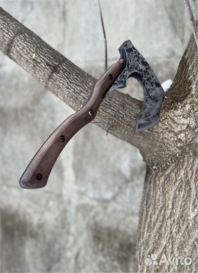 Топор острый
