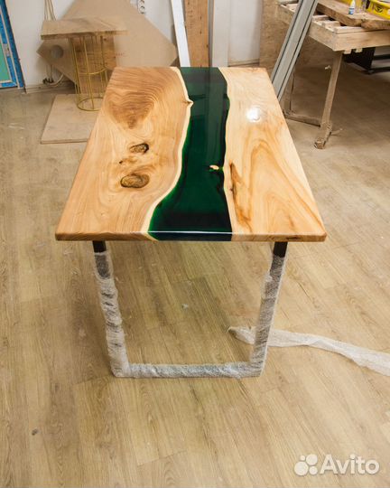 Письменный стол