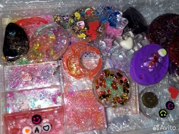 Брелки также чехлы из смолы ручной работы