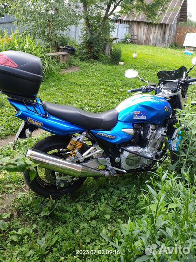 Мотоцикл Yamaha XJR 1300 инжектор