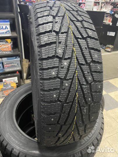 Roadstone Winguard WinSpike SUV 225/55 R18 99T