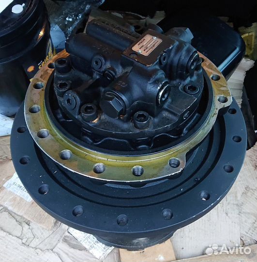 Редуктор хода Hitachi ZX 200-3 с мотором