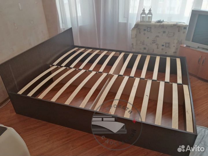 Кровать двуспальная