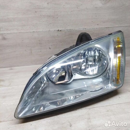 Фара передняя левая Ford Focus 2 дорестайлинг