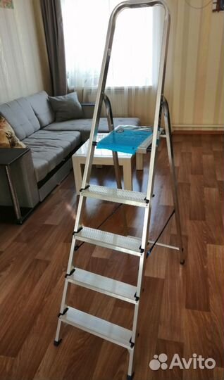 Стремянка лестница 1.23м новая