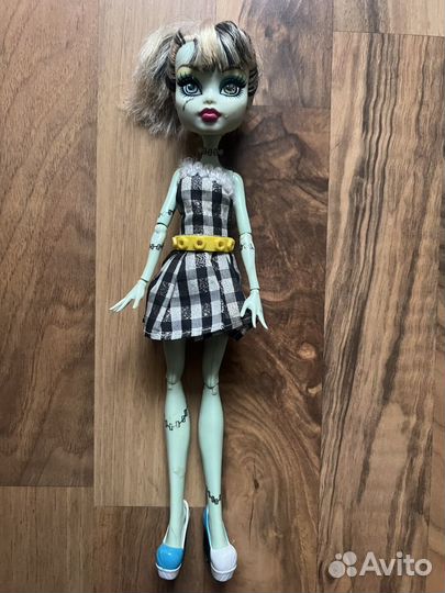 Куклы Monster High, небольшие дефекты