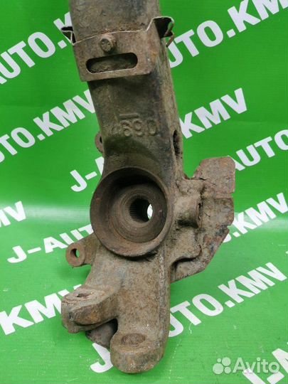 Кулак поворотный Audi A8 D2