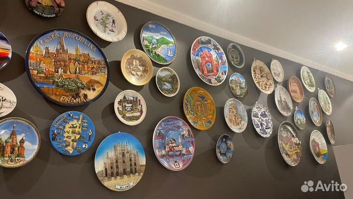 Декоративные тарелки из разных стран 75шт