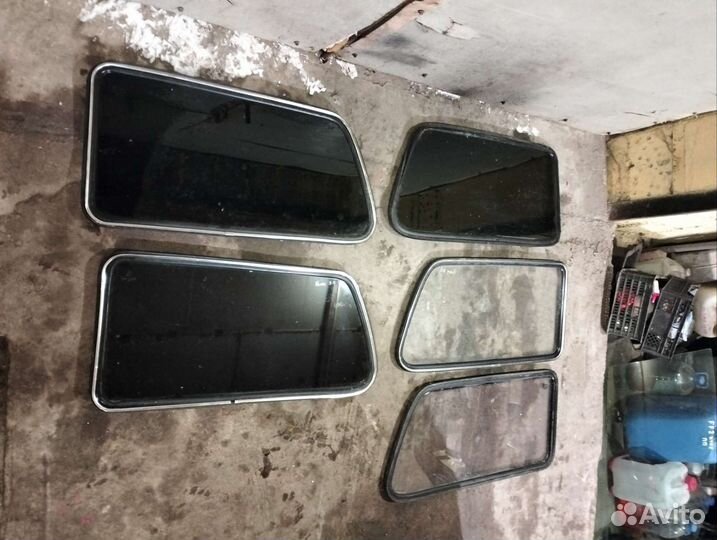 Форточка Лада Нива 3х дверка