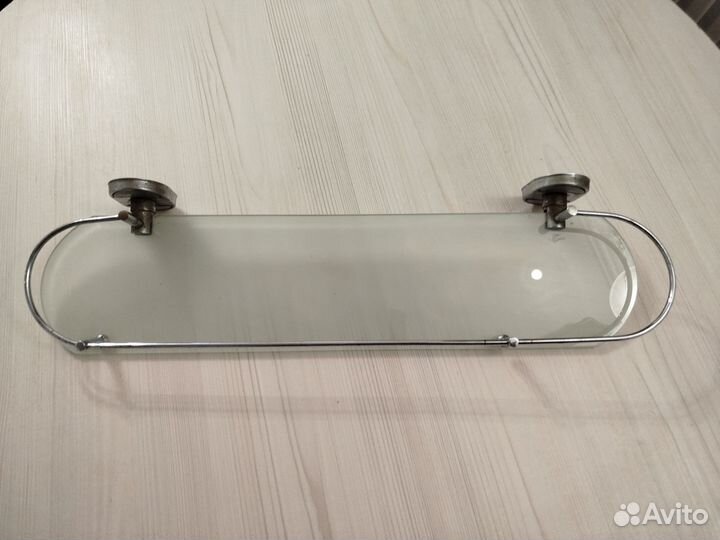 Полка стеклянная в ванную б/у
