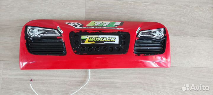 Передняя часть от кровати машины