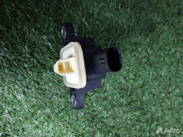 Датчик удара передний левый Audi A1 8X1 caxb 47536