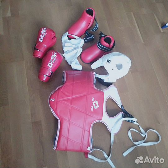 Комплект для единоборств