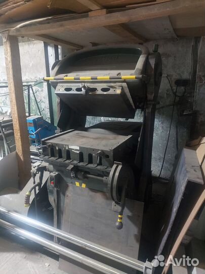 Вырубной пресс Виктория Геркулес