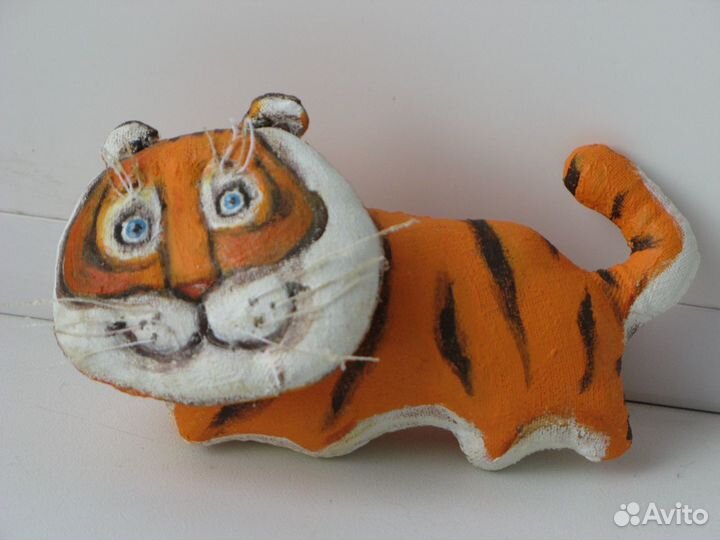 Ёлочная ирушка символ наступающего года тигр