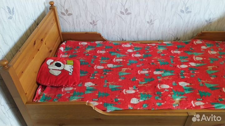 Раздвижная кровать Sundvik Икея. С матрасом