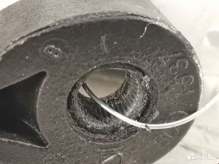 Щеткодержатель задний Chrysler Grand Voyager