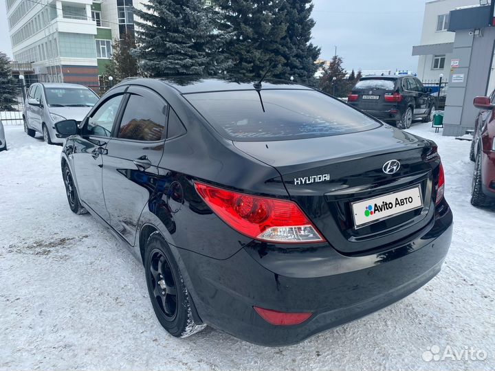 Hyundai Solaris 1.4 МТ, 2011, 198 235 км