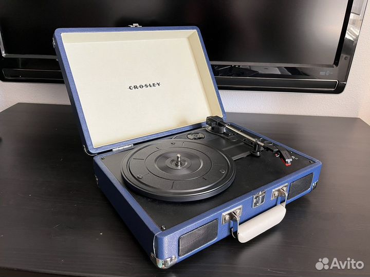 Виниловый проигрыватель Crosley CR8005D-BL