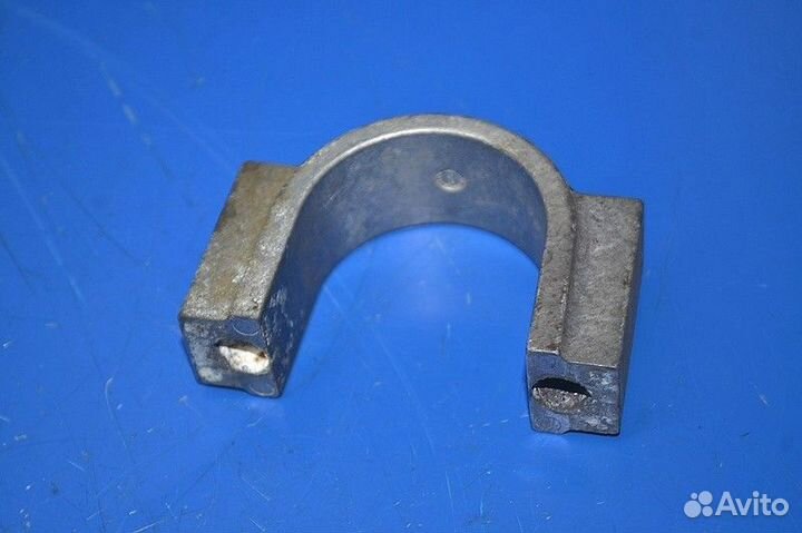 Кронштейн воздушного фильтра volvo FH (01.12)