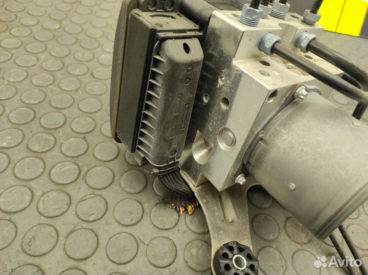 Блок управления тормозами/насос ABS BMW 5-Series