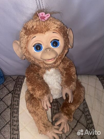 Смешливая обезьянка hasbro