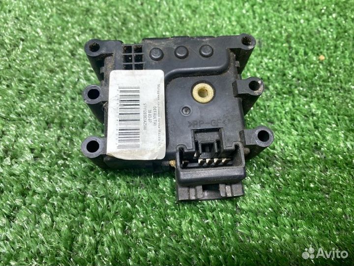 Моторчик заслонки печки Mazda Сх7