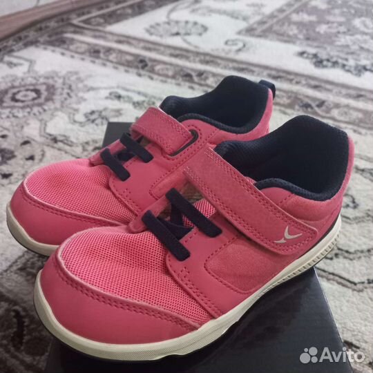 Кроссовки детские