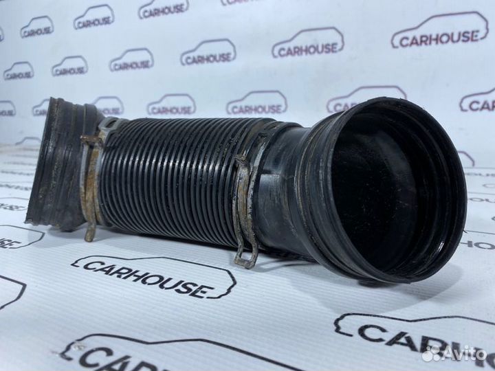 Патрубок воздушного фильтра Audi A4 1.8 CDA
