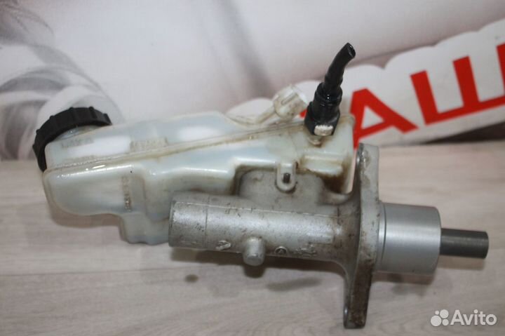 Главный тормозной цилиндр Ford Focus 2