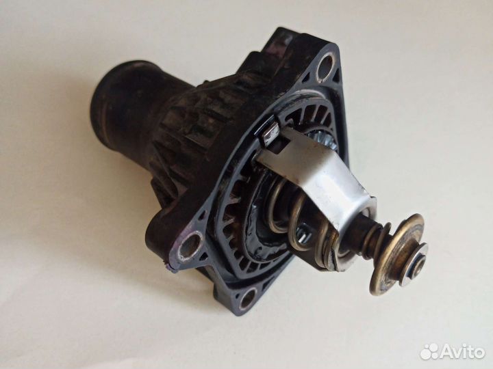 Корпус термостата+термостат opel astra J с 2009г.в