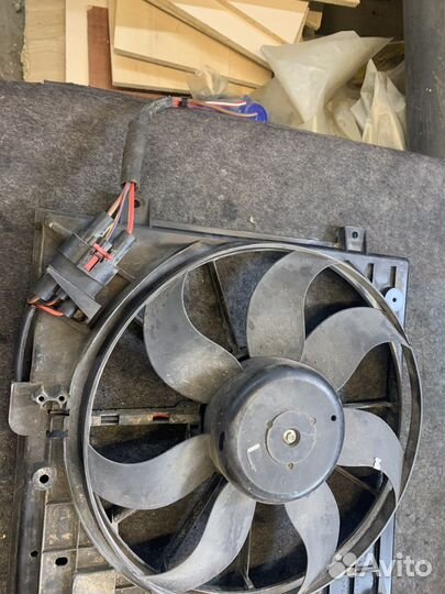 Диффузор вентилятора радиатора Audi A3 8P