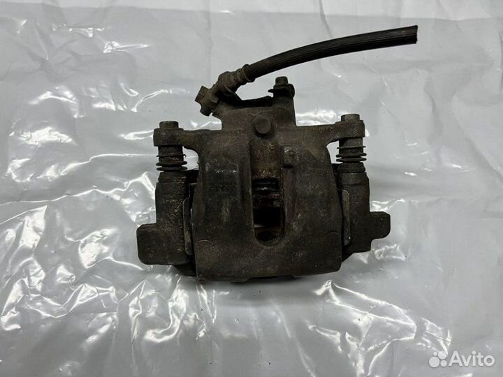 Суппорт задний Land Rover Discovery 3