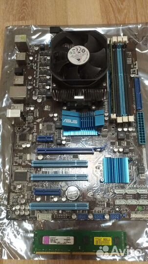 Материнская плата с процессором и памятью