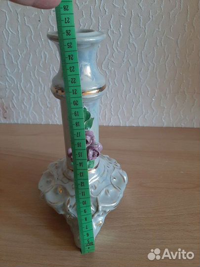 Подсвечник фарфоровый