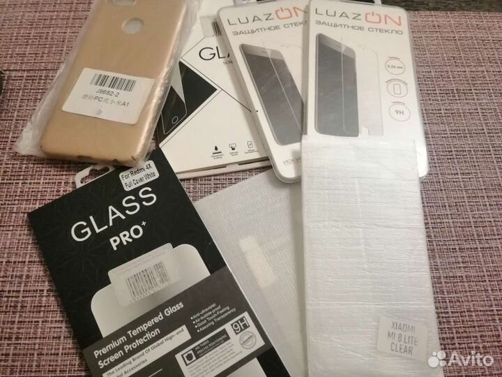 Стекло на мобильный телефон