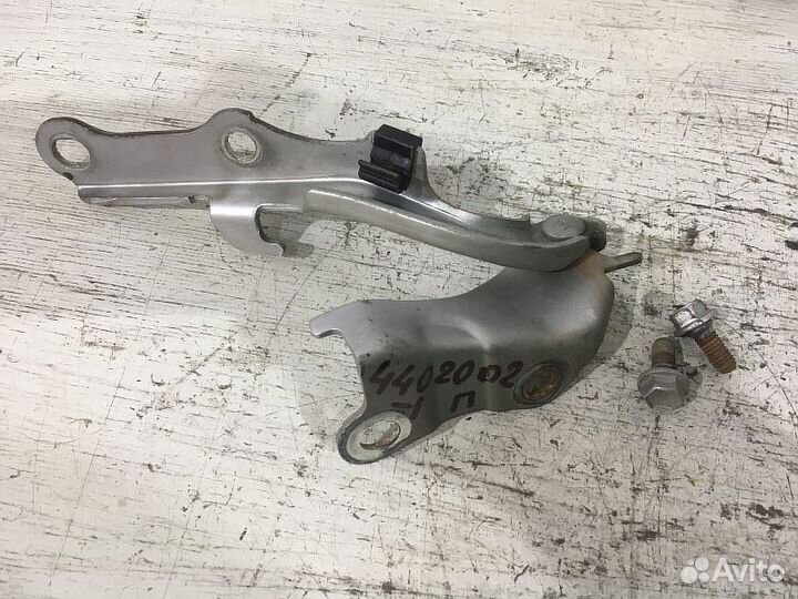 Петля капота Тойота Прадо 120 Toyota Land Cruiser