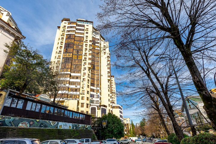 5-к. квартира, 125 м², 4/19 эт.