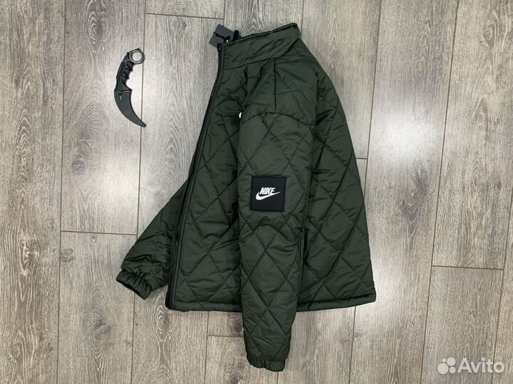Демисезонная куртка Nike двухсторонняя
