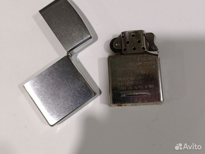 Зажигалка бензиновая zippo