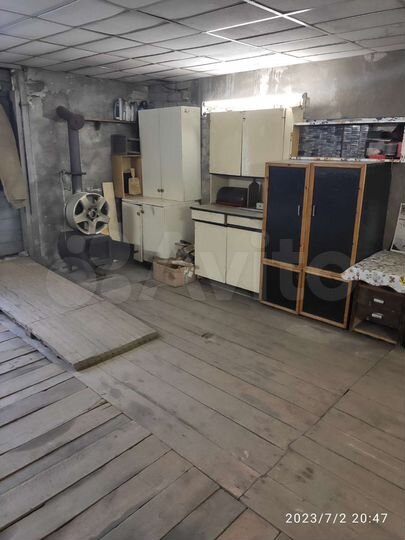Гараж, > 30 м²