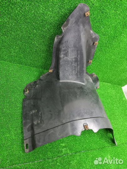 Подкрылок передний левый Volkswagen Jetta BLF 2006