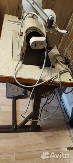 Швейная машина pfaff 483