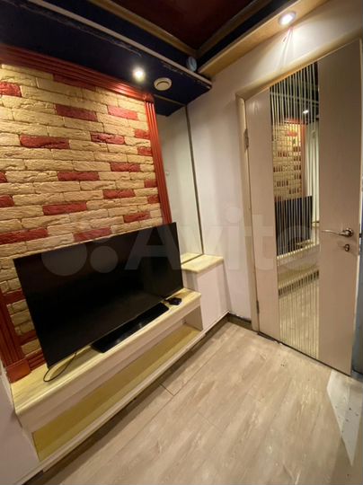 Комната 100 м², 1/4 эт.