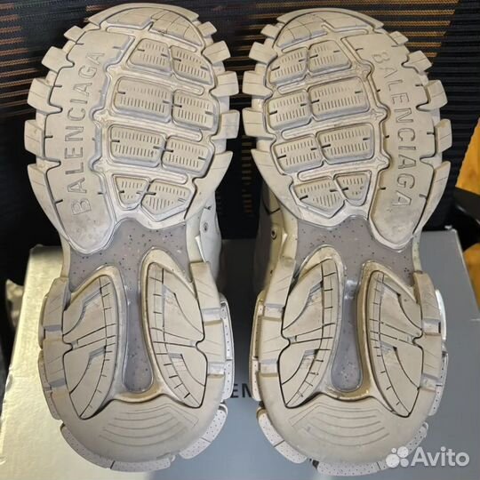 Balenciaga track 1 white