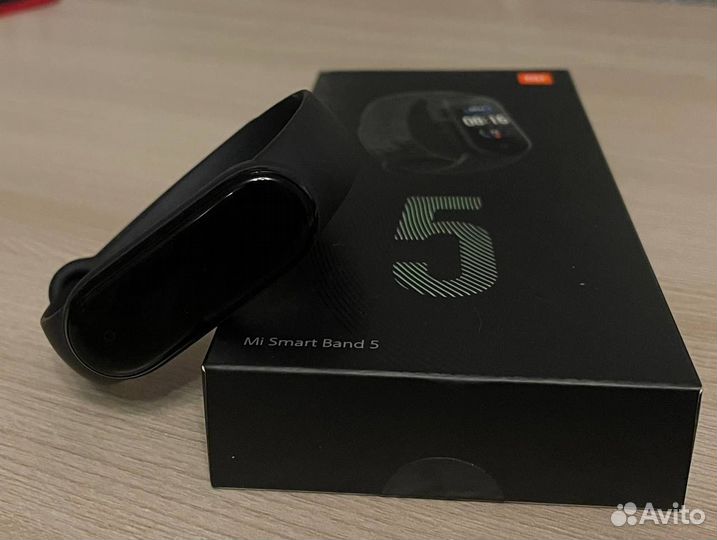 Фитнес трекер xiaomi miband 5